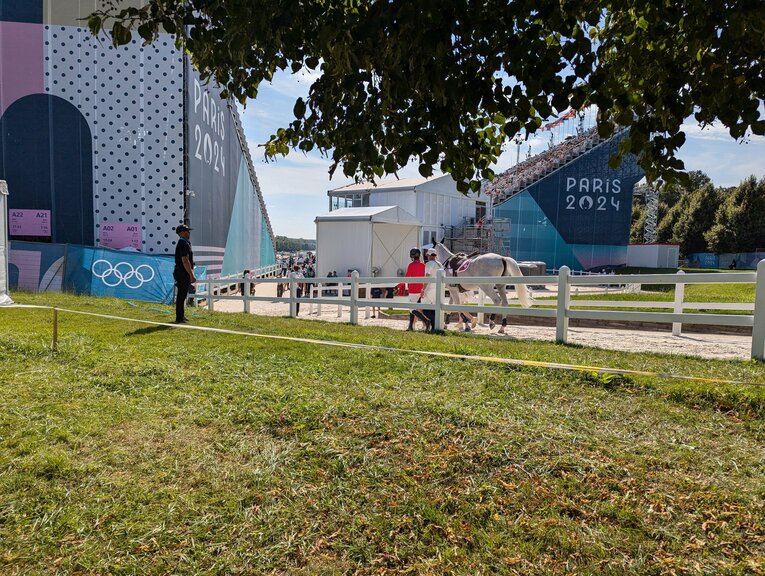 競技エリアへの通路　©JMPA