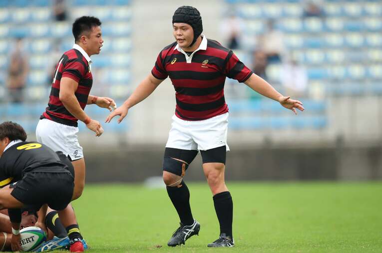 抜群の脚力を発揮したプロップの3年・小林賢太 ／ photograph by YUTAKA/AFLO SPORT