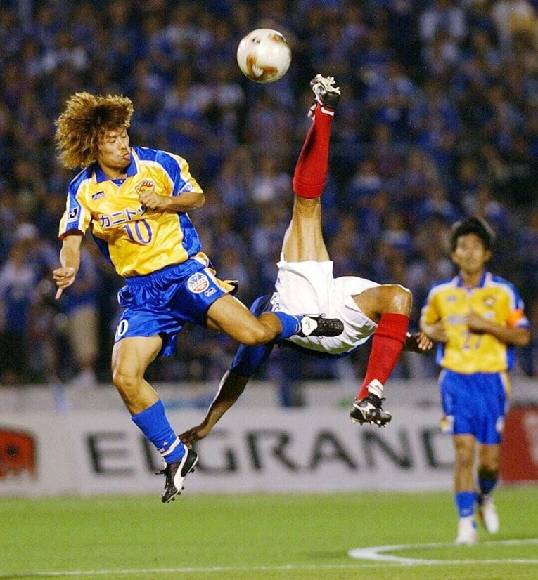 べガルダ時代の財前（2002年）　©︎JIJI PRESS