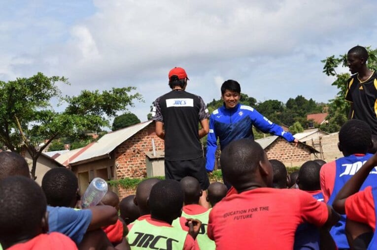 本田圭佑のSOLTILO、アフリカで何を？サッカー以外にプログラミングも!?(2)