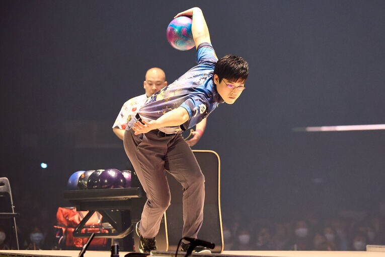 プロボウラー部門男子優勝の斉藤琢哉プロ　©Kayo Sekiguchi