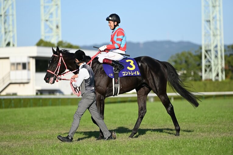 福永祐一と無敗の三冠馬コントレイル　©Keiji Ishikawa