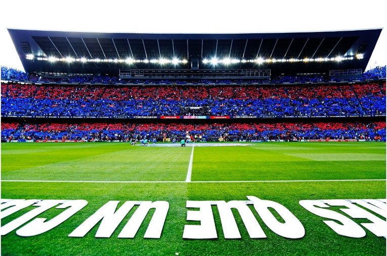 《メッシとロナウド不在の寂しさ》カメラマンが見たクラシコの新風景　17歳ガビや仲良しバルサ＆レアルサポ、殊勲ビニシウスへの“罵倒”(7)