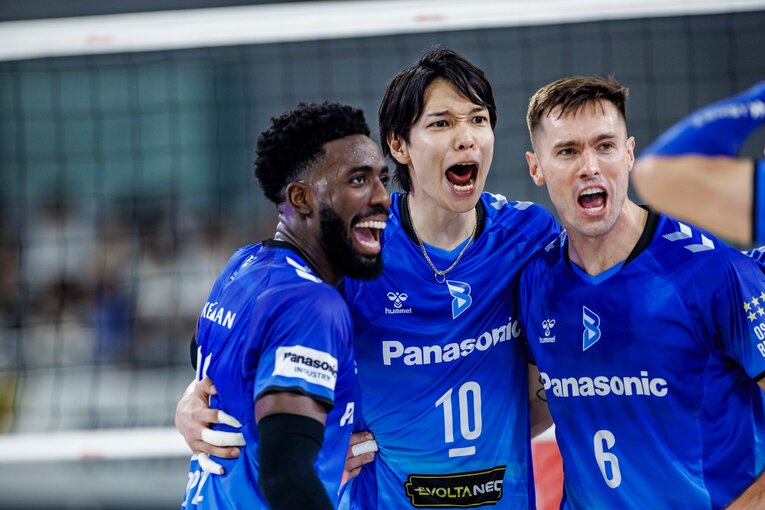 ミゲル・ロペス、山内晶大、トーマス・ジェスキー（大阪ブルテオン）　©︎Kiichi Matsumoto