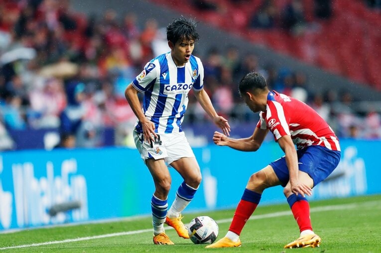 「クボを無効化する」要警戒した闘将シメオネが久保建英の技に呆然…ソシエダCL確定にカメラマンが思い出した「クボはフィットするよ」(25)