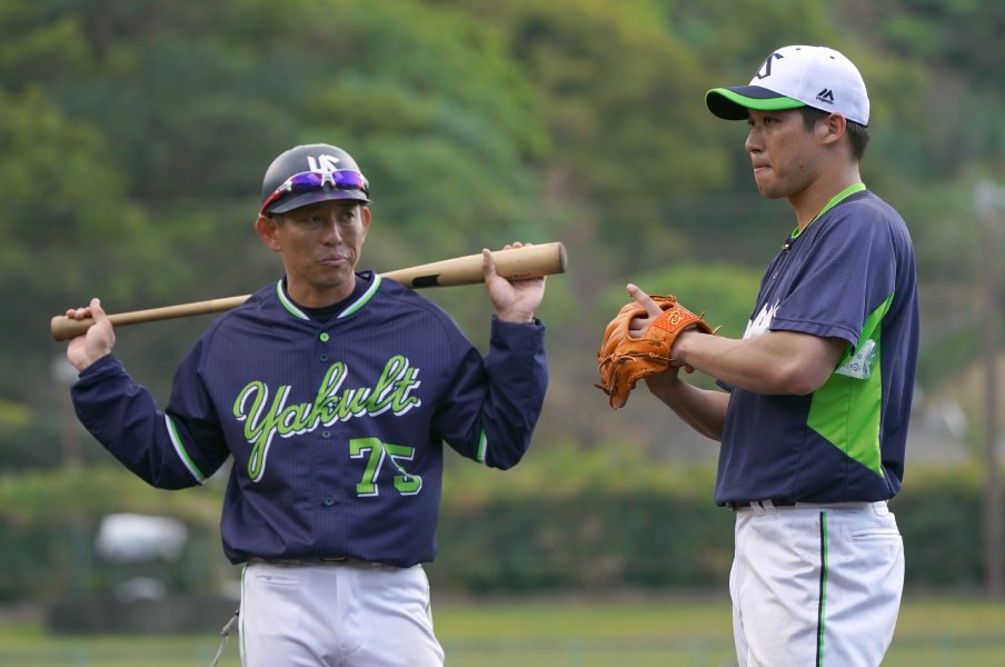 ヤクルト森岡良介コーチが明かす 山田哲人 村上宗隆 守備力upの秘策とは メンタルに 表情改革 の効果あり プロ野球 Number Web ナンバー