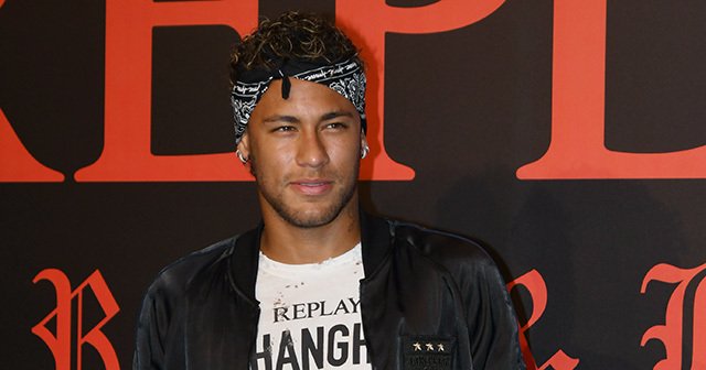 バルサを出る理由は、お金とメッシ。ネイマール移籍騒動の裏側を解説