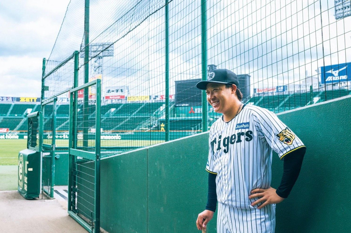 大山悠輔（おおやま・ゆうすけ）1994年12月19日生、茨城県出身。つくば秀英高から白鵬大を経て、2017年にドラフト1位で阪神に入団。'18年から8年連続で2桁本塁打を継続している。75打点（リーグ3位）で優勝に大きく貢献した昨季は、ベストナインとゴールデングラブ賞に輝いた。181cm、96kg  ©Asami Enomoto