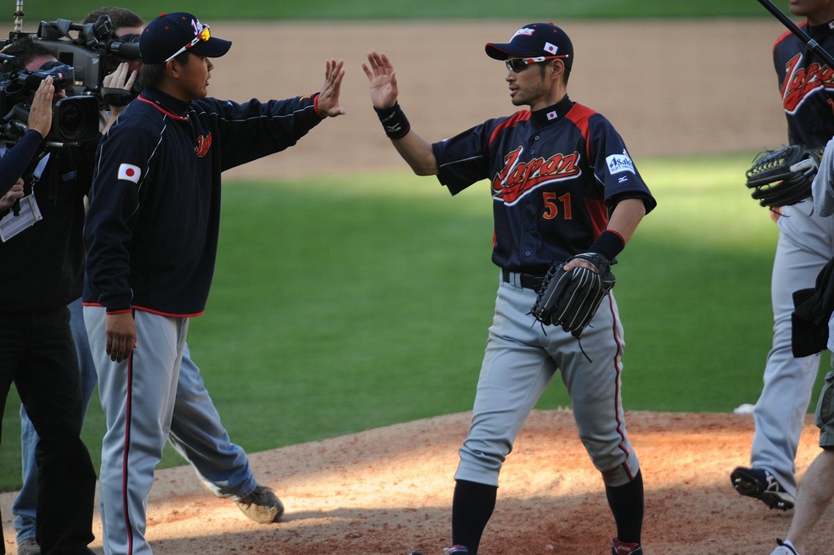 第2回WBCにてハイタッチするイチローと松坂　©Naoya Sanuki