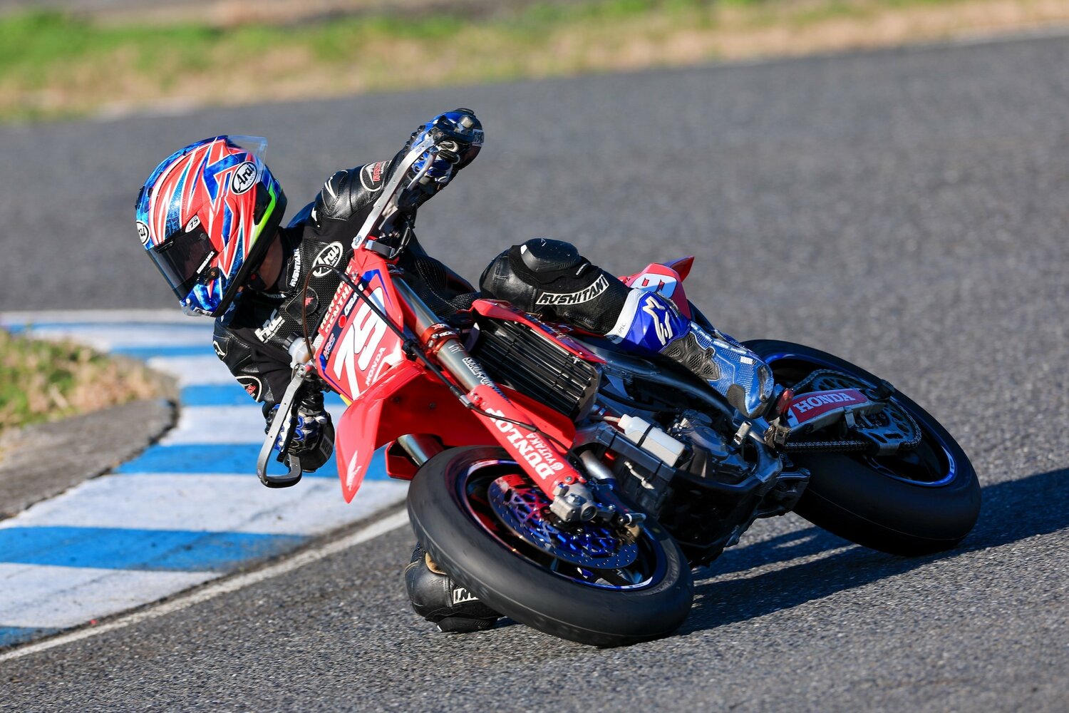 今季最終戦の前週にも、小椋は桶川でモタードに乗ってトレーニングを行った　©Satoshi Endo