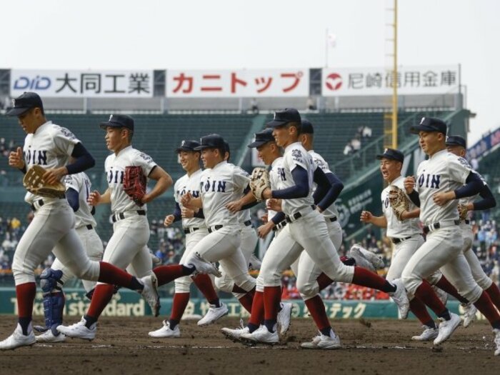 「大阪桐蔭の弱点」が浮き彫りに…!? “対外試合ゼロ”の公立校・鳴門エースを西谷監督が最警戒していたワケ「勝って番狂わせを起こそう！」＜Number Web＞ photograph by KYODO