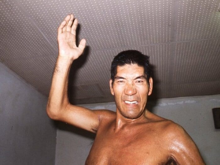 「大男が郵便局に現れた!」新丸子に伝わるジャイアント馬場“巨人伝説” 浪人期に出会っていた驚きの人物とは<Number Web> photograph by Moritsuna Kimura/AFLO