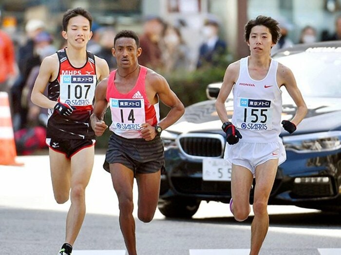 東京マラソン、超ハイペースの理由。設楽悠太は日本一より世界一を狙う。＜Number Web＞ photograph by Kyodo News