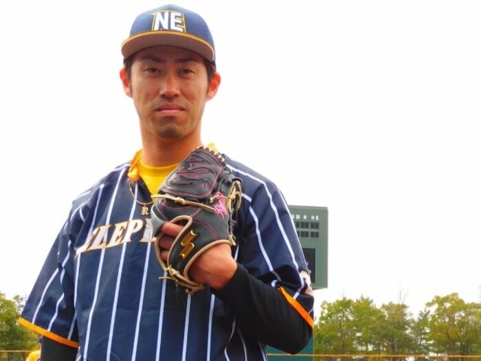 「戦力外、そう捉えるしかない」日本ハムからノンテンダー通告、秋吉亮が語る“独立リーグの今”「食費1万円に抑えました!」高津監督もLINEで…<Number Web> photograph by Haruka Sato