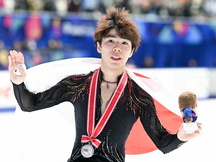 「昌磨さんの言葉が響きました」佐藤駿を180度変えた宇野昌磨のアドバイス…自己ベストでGPファイナル進出「やってやったぞ、という感じで」＜Number Web＞ photograph by Asami Enomoto