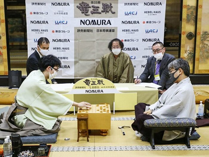 「豊島竜王と羽生九段の竜王戦で…」AI評価値の“逆転劇”とタイトル経験棋士が感じる“実際の差”＜Number Web＞ photograph by Kyodo News
