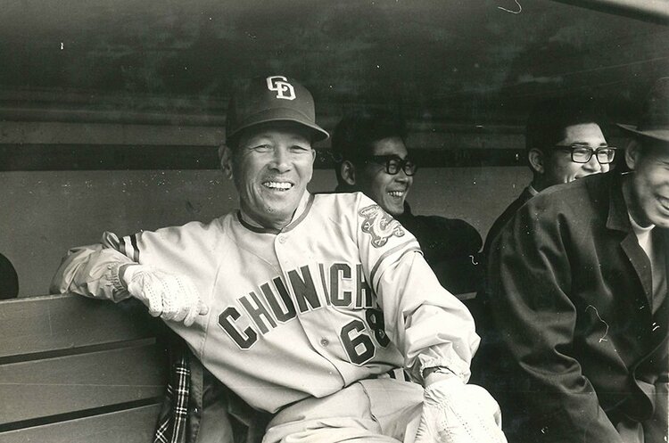 野球史に残る“6000人の大乱闘” 早慶戦が大混乱した「リンゴ事件」とは