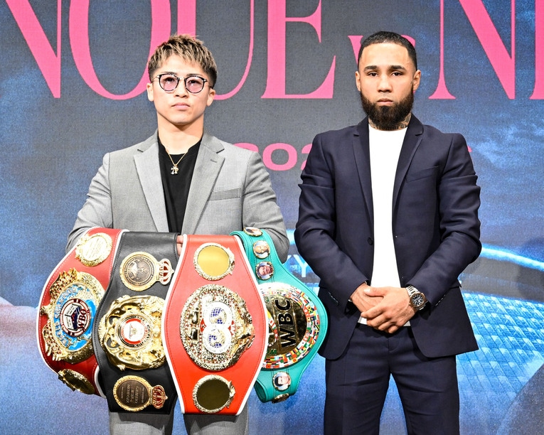 記者会見での井上尚弥と、やや緊張した面持ちのルイス・ネリ　©Hiroaki Yamaguchi