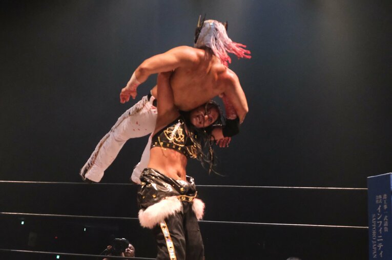 元パティシエが蛍光灯で殴り合い…“デスマッチアマゾネス”山下りなの媚びない魅力「犯罪以外なら何してもいい」 米国で男子相手に王座獲得(23)