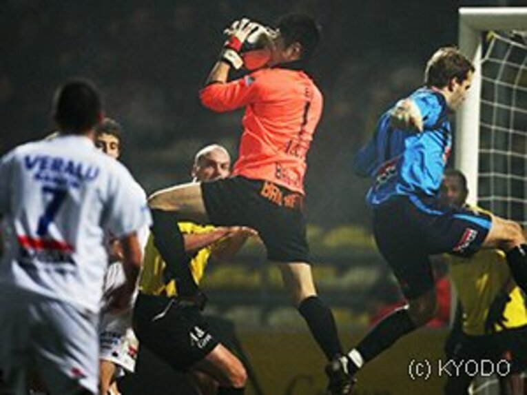 ＜欧州を震撼させたニッポン人＞ 川島永嗣 「大量失点でMVPの理由」(2)