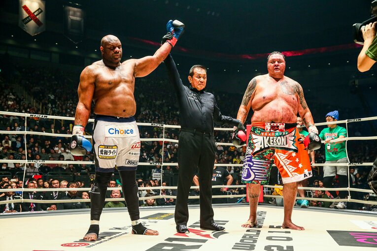 ボブ・サップと曙、12年ぶりの再戦は負傷判定3-0でサップの勝利　©RIZIN FF Susumu Nagao