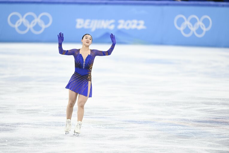 「泣いてる場合じゃない」新女王・坂本花織と中野コーチが守った“フィギュアの品格” 「20年前のスケート」発言のタラソワへ伝えたいこと(13)