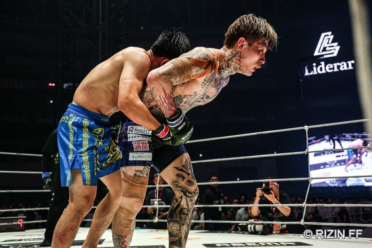 『超RIZIN.5』平本蓮vs.カルシャガ・ダウトベック　©RIZIN FF