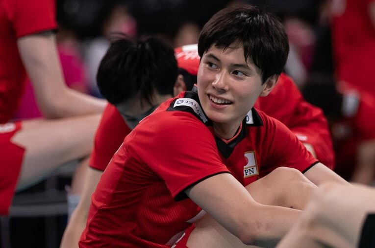 21世紀生まれ初の男子代表に選ばれた高橋藍。その甘いルックスと優れた才能から日本国内でも女性を中心に注目されている ／ photograph by Takahisa Hirano