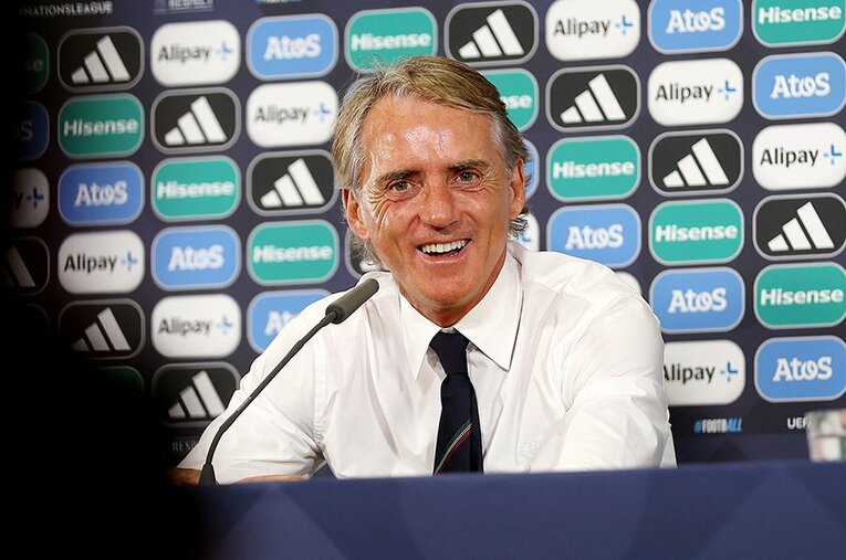 23年6月、UEFAネーションズリーグでのマンチーニ監督。まさかこの時、イタリアからサウジ代表に鞍替えすると想像した人は少ないだろう ／ photograph by Christopher Lee - UEFA/Getty Images