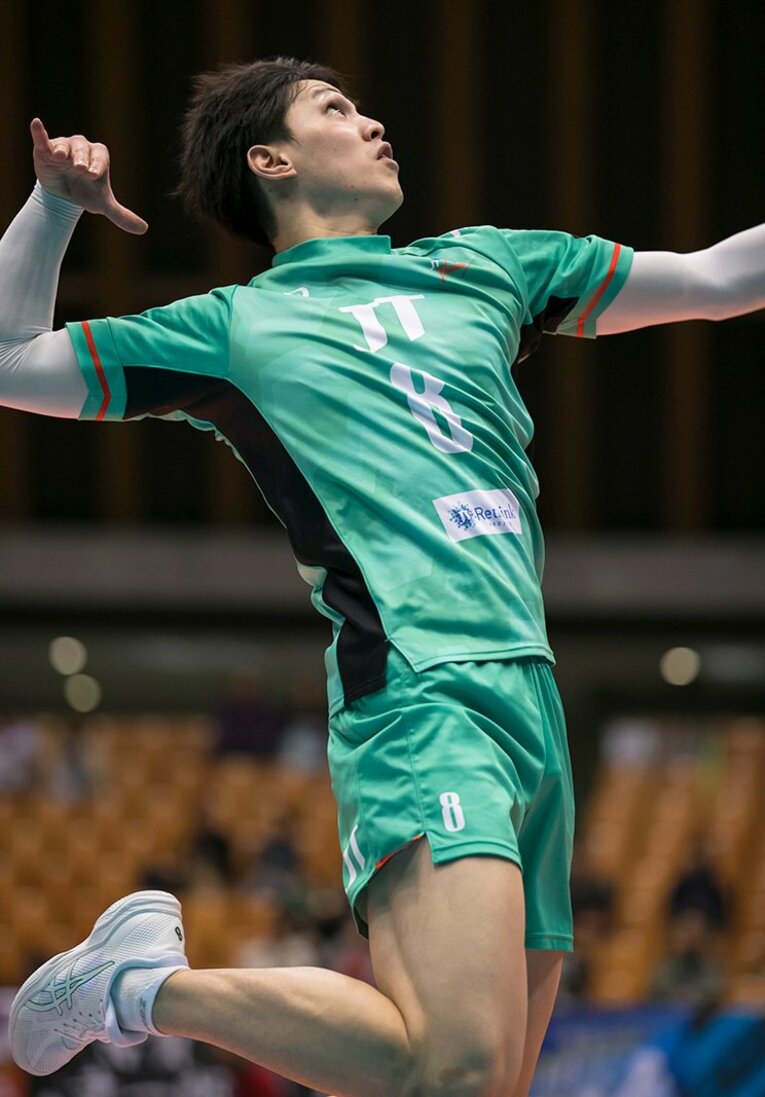 Koshi Takechi
1996年1月1日生まれ。星城高、中央大を経て入団。アウトサイドヒッター。186cm。