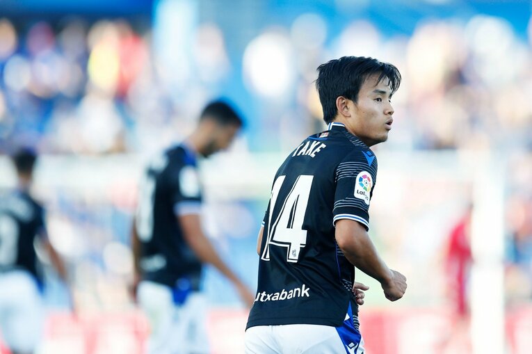 久保建英は「シルバらと共存・連動」が今のソシエダで最適解か　マンU戦勝利から中2日→“トップ下で迷った”古巣戦を撮って気づいたこと(47)