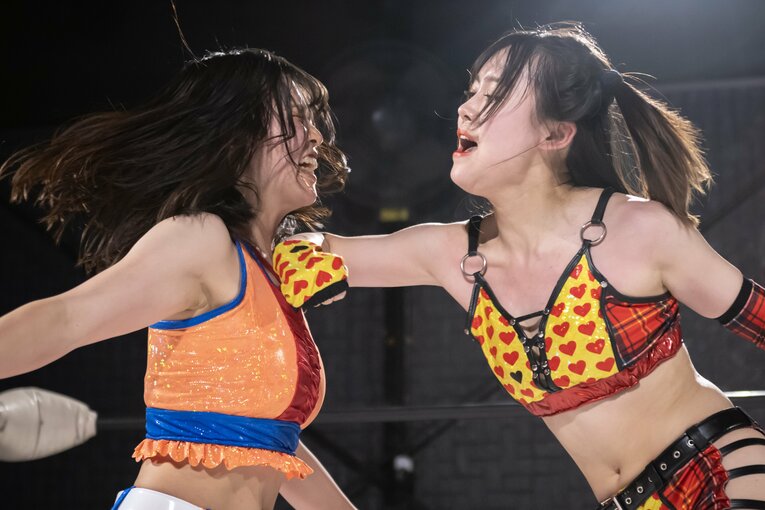 「ぶりっ子キャラだし、なにこの子って（笑）」慶應大、異例の“学生アイドルレスラー”はいかに生まれたか？ 無村架純が引退後に明かした本音(20)