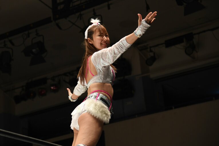 2021年8月13日、桜井まいのスターダム初戦の入場シーン