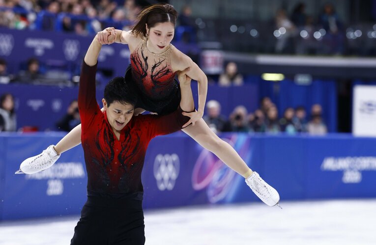 ミラノ五輪SP、リフトでまさかのミスが出た瞬間　©Sunao Noto／JMPA