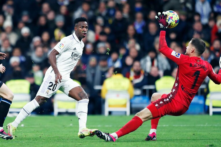 「クボのソックスに穴が！」バルサに続きマドリーも“久保建英が脅威”だった…現地撮影で感じた出色の貢献「クロースが苦虫を」(44)