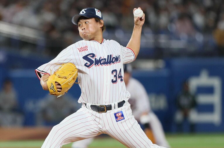 チームは5位ながら昨季、リーグ2位となる33セーブを挙げたヤクルトの田口麗斗。巨人から移籍後、ストッパーとして花開いた ／ photograph by JIJI PRESS