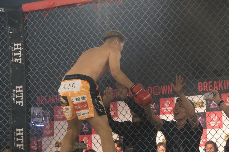 ぬりぼうvs清水良太郎　©Norihiro Hashimoto