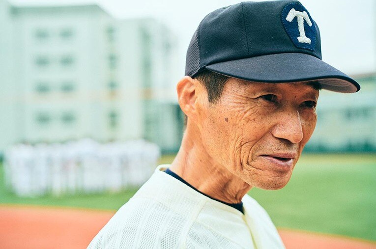 昨年8月に監督を退任した前田三夫氏。今から30年前、春夏連覇を狙った帝京で起きていたこととは……？ ／ photograph by Yuji Ueno
