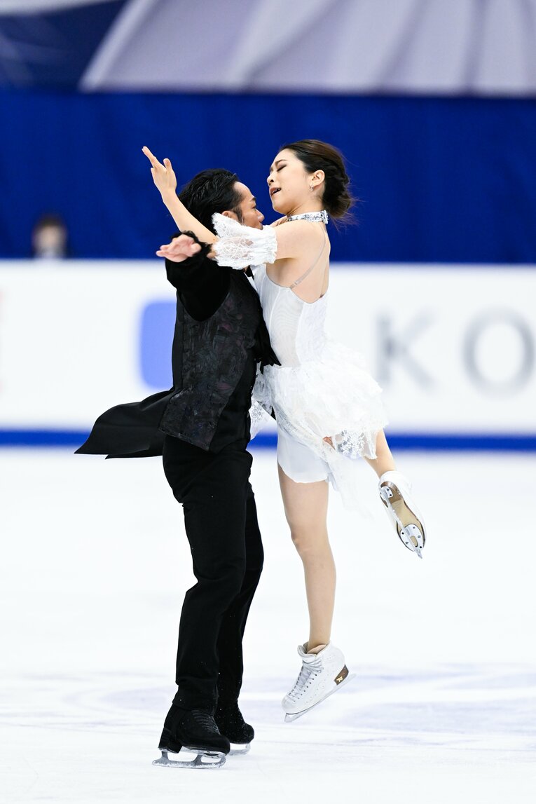 「すごい見つめられている感があって…」高橋大輔＆村元哉中が奏でる新たな関係性「音楽が鳴った瞬間、大ちゃんの目力が変わるんです」(105)