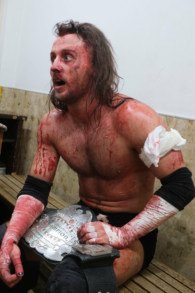 「デスマッチ・イズ・マイライフ」妻の急死を乗り越えた“クレイジー・キッド”竹田誠志の決意「蛍光灯やカミソリで傷つけ…でもそれが生きがい」(89)