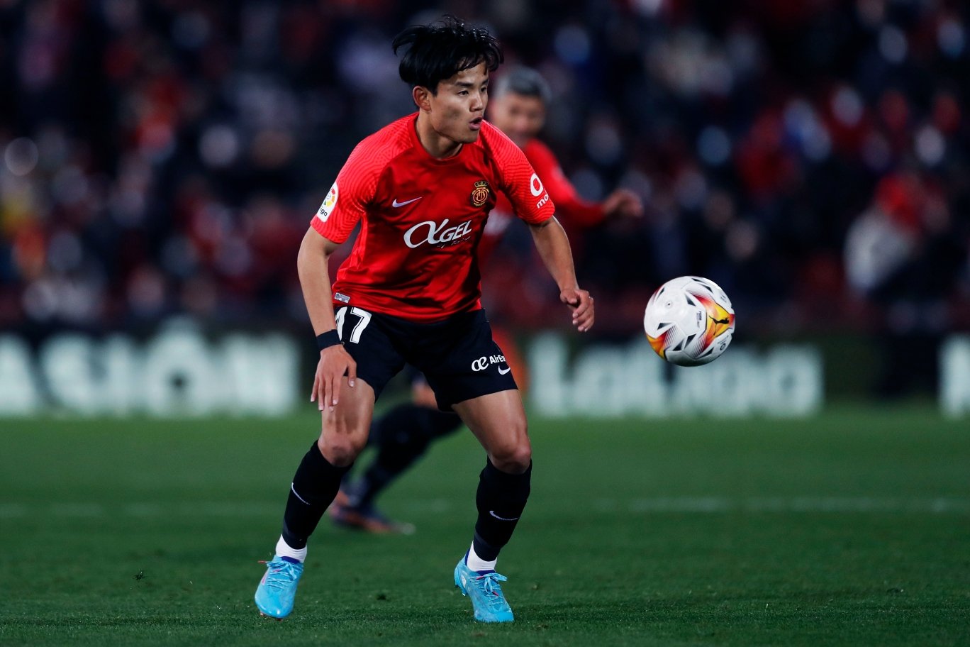 クボが噛み合わない縦関係 に名手も同情 納得できない久保建英の表情 36歳ダビド シルバの魔術 撮影者の視点 Number Web スペインを中心にヨーロッパ各国でフット ｄメニューニュース Nttドコモ