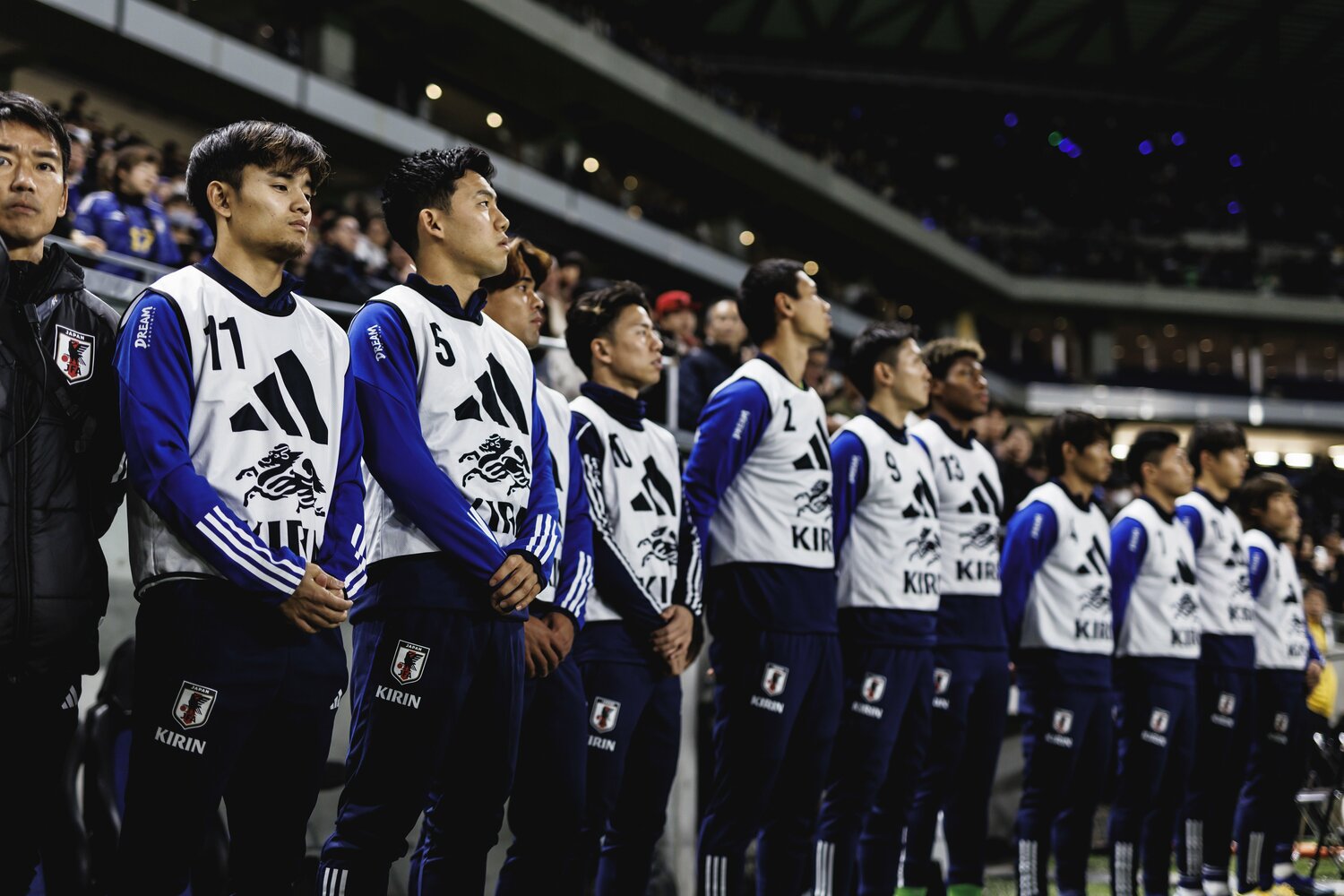 久保建英、遠藤航らミャンマー戦のベンチメンバー　©Kiichi Matsumoto