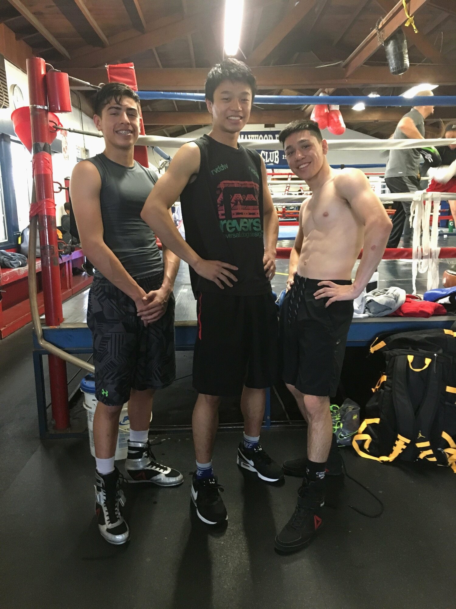 固い絆で結ばれたアルバラード、中谷潤人、オラスクアガの3人　©Yuriko Miyata