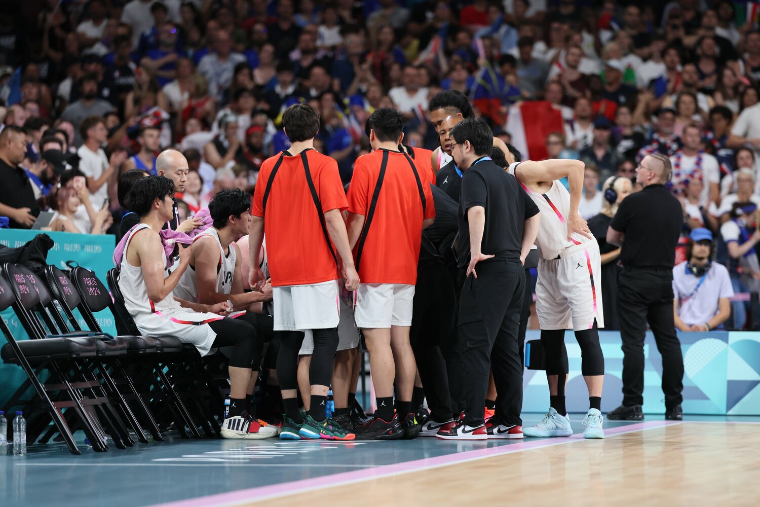 ホーバスHCはあまりタイムアウトを取るのを好まないという　©︎Kaoru Watanabe/JMPA