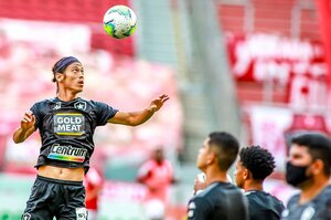 【貴重写真】高校時代の本田がヤンチャそう。日本代表で輝いていた頃＆俊輔との“口論”も（10枚超）