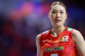 【前編から読む】「よっちゃんが日本代表になるなんて…」女子バレー佐藤淑乃の姉が語る“平凡だった妹”が覚醒した瞬間「昔はちょっと怒られるとすぐ泣いていたし」