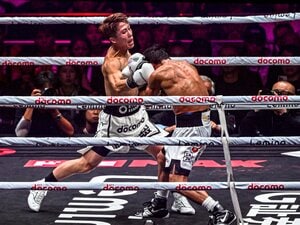 「必ず倍返しが待っていた」最強挑戦者アフマダリエフは井上尚弥の“アウトボクシング”になぜ圧倒された？ 元世界王者・飯田覚士が語る「いい意味で裏をかかれた」