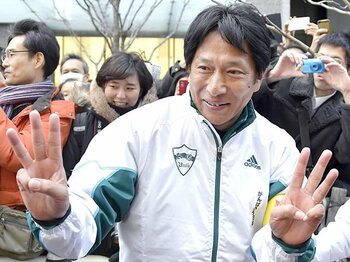 青学・原晋監督が強調した「垣根」。マラソン強化のために必要なこと。＜Number Web＞ photograph by Kyodo News