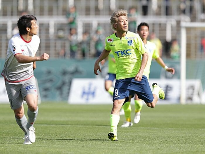 「シュートはゴールへのパス」なのか？大木武と大黒将志の理論から考える。＜Number Web＞ photograph by J.LEAGUE