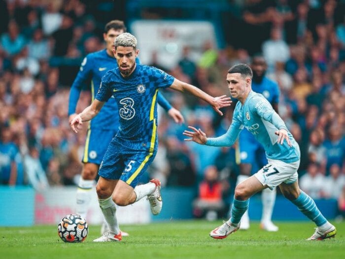 ＜バロンドール候補＞「テクニックはすべて母から伝授された」CL、EURO二冠のUEFA欧州最優秀選手・ジョルジーニョが明かす過酷な少年時代＜Number Web＞ photograph by L’Équipe